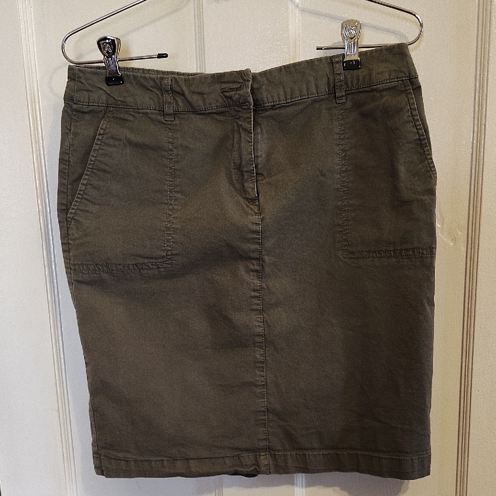 Dalia Olive Pencil Skirt with Front Pockets